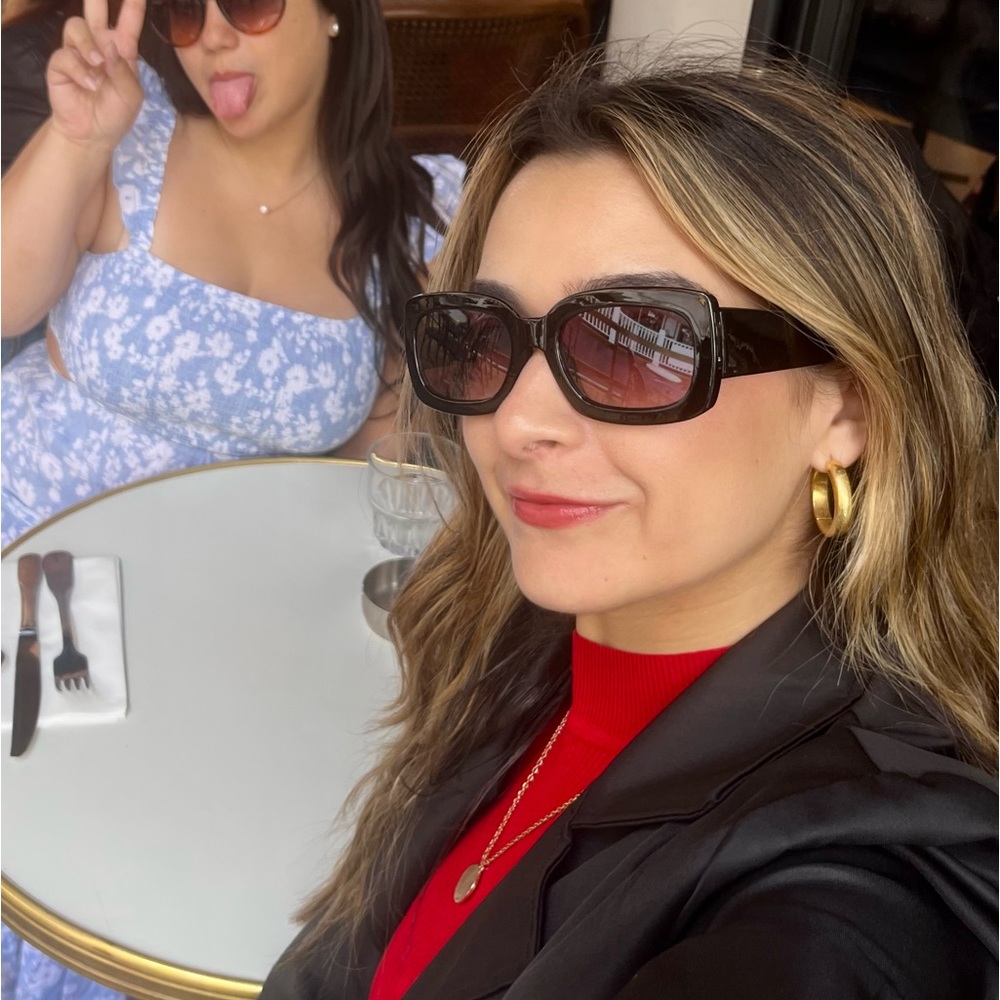 Meet your Posher, Abby